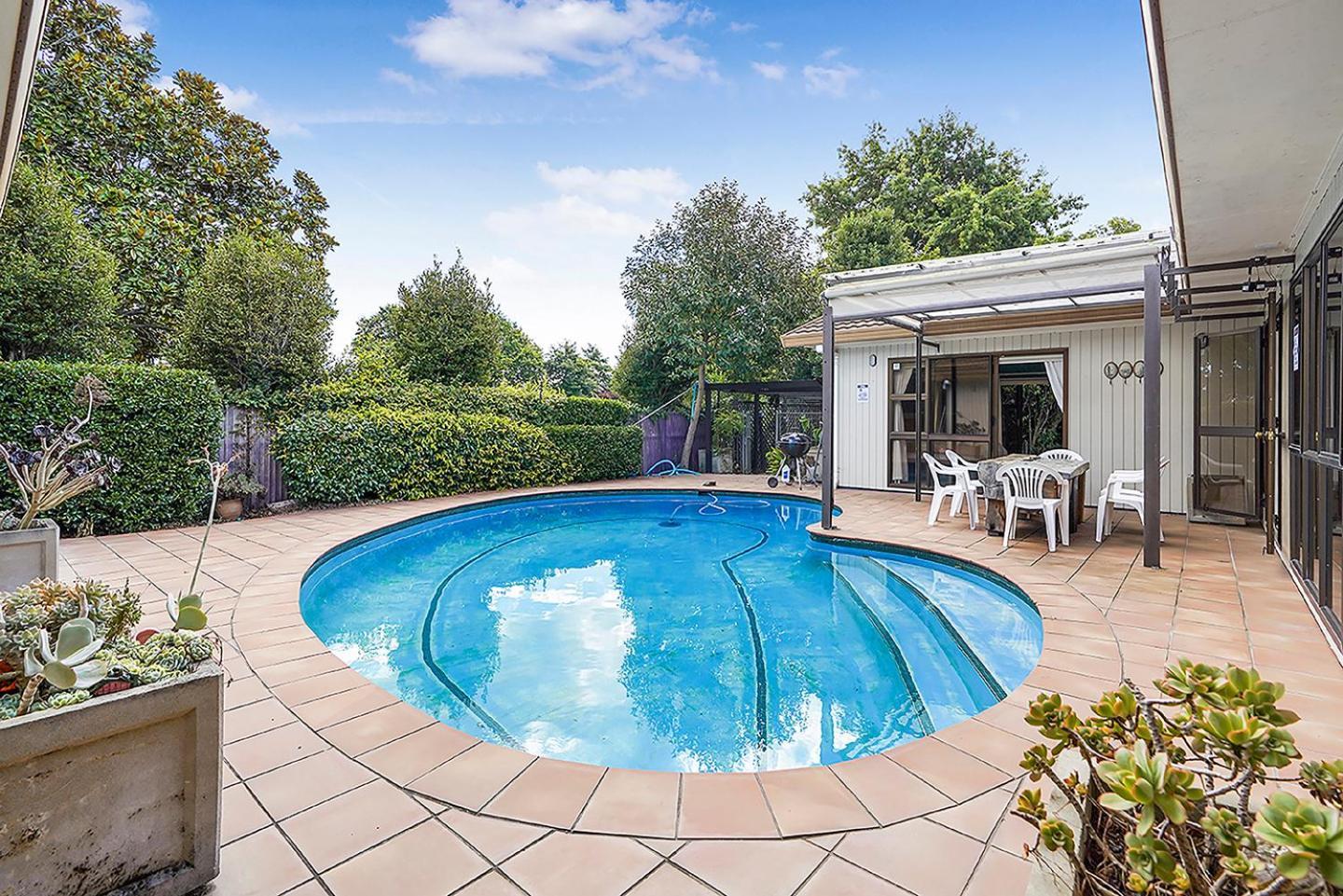 Wow, Spacious Home With A Pool Hamilton Kültér fotó